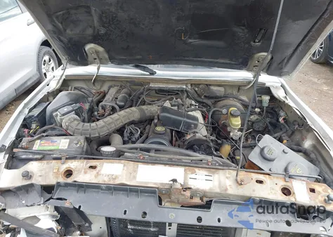 1990 Ford Ranger из США, поврежденный, VIN 1FTCR10A1LUB67062